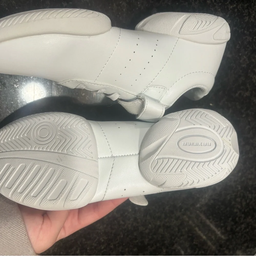 Dance shoes and cheerleading - Picture 6 of 6